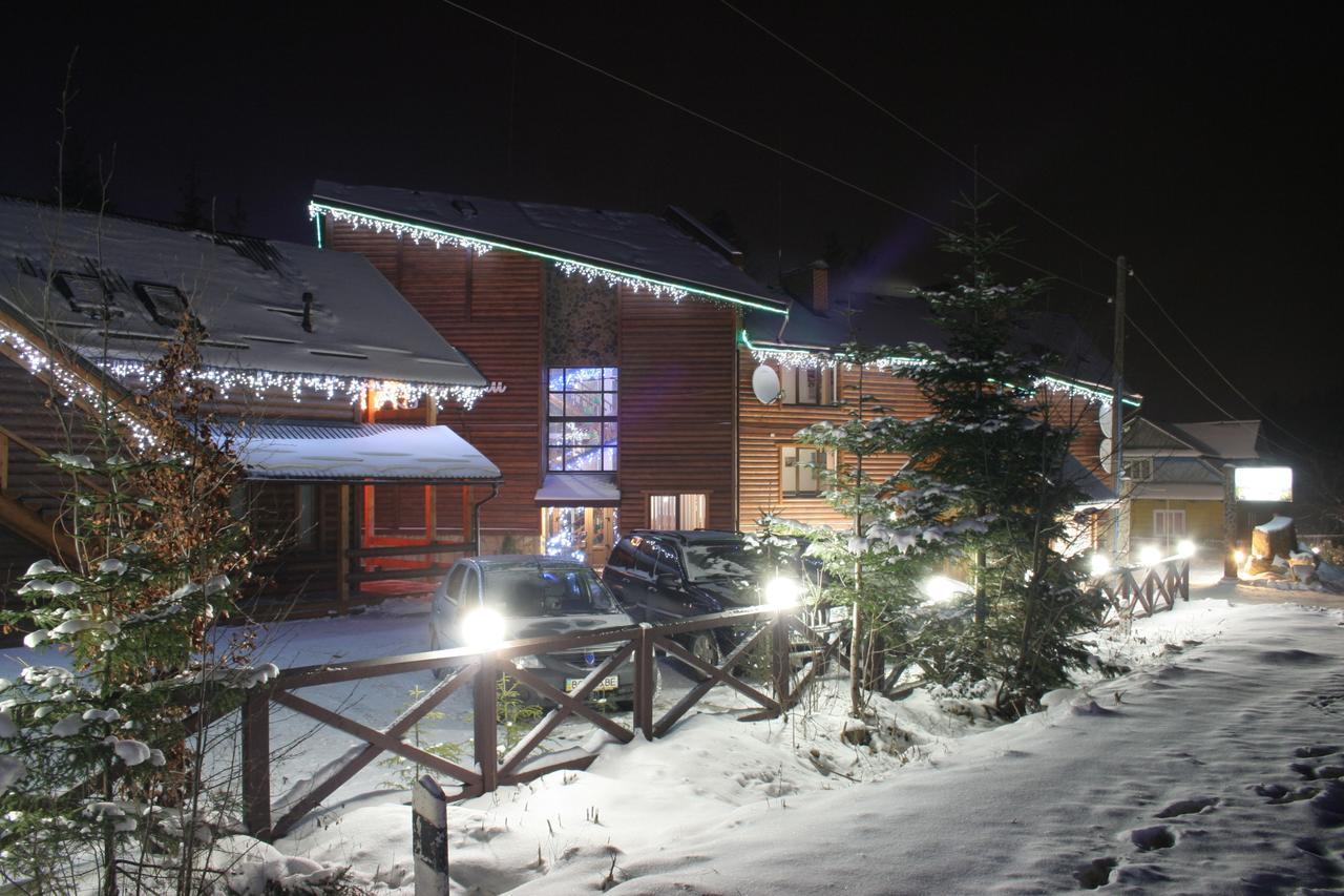 Hotel Pid Khomiakom Tatariw Exterior foto